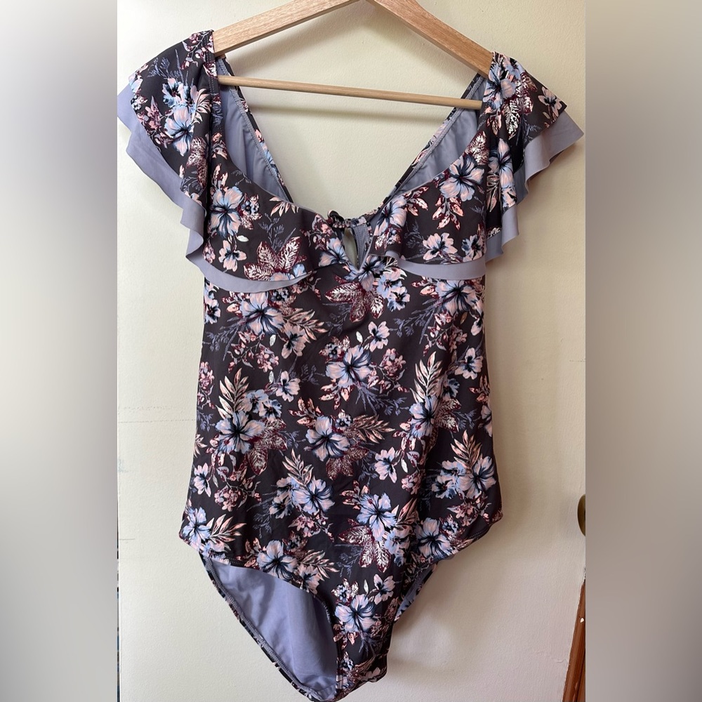 Wave Zone One-Piece Purple Lilac Silver Floral Bathing Suit Ruffle 2X - Picture 8 of 9